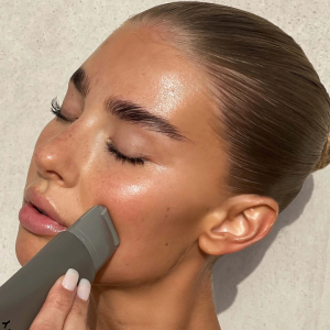 Glow and Sculpt Face Serum Primer with Niacinamide - Bajo Pedido