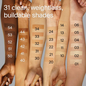 Triclone Skin Tech Hydrating + De-puffing Concealer with Fermented Arnica - Bajo Pedido