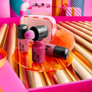 Blush & Go Trio Makeup Gift Set - Bajo Pedido