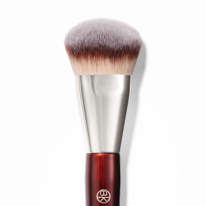 101 Contoured Foundation Brush
