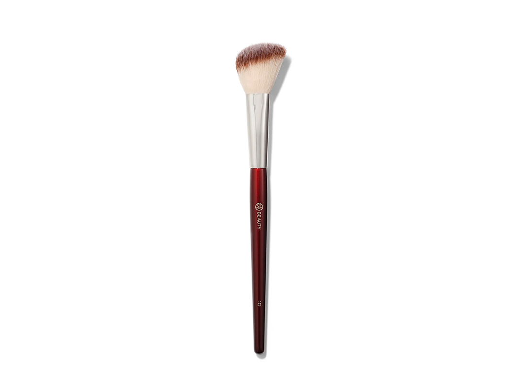 112 Small Angled Face Brush